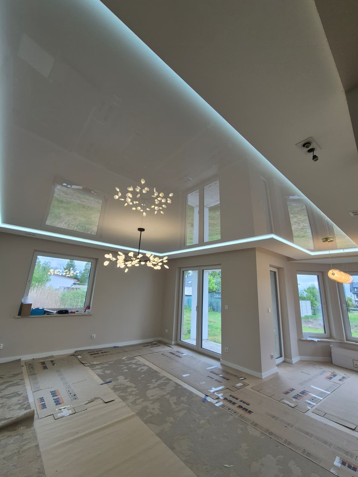Sufit napinany — realizacja nr 15 firmy Nowoczesne Sufity Napinane, Radom i okolice