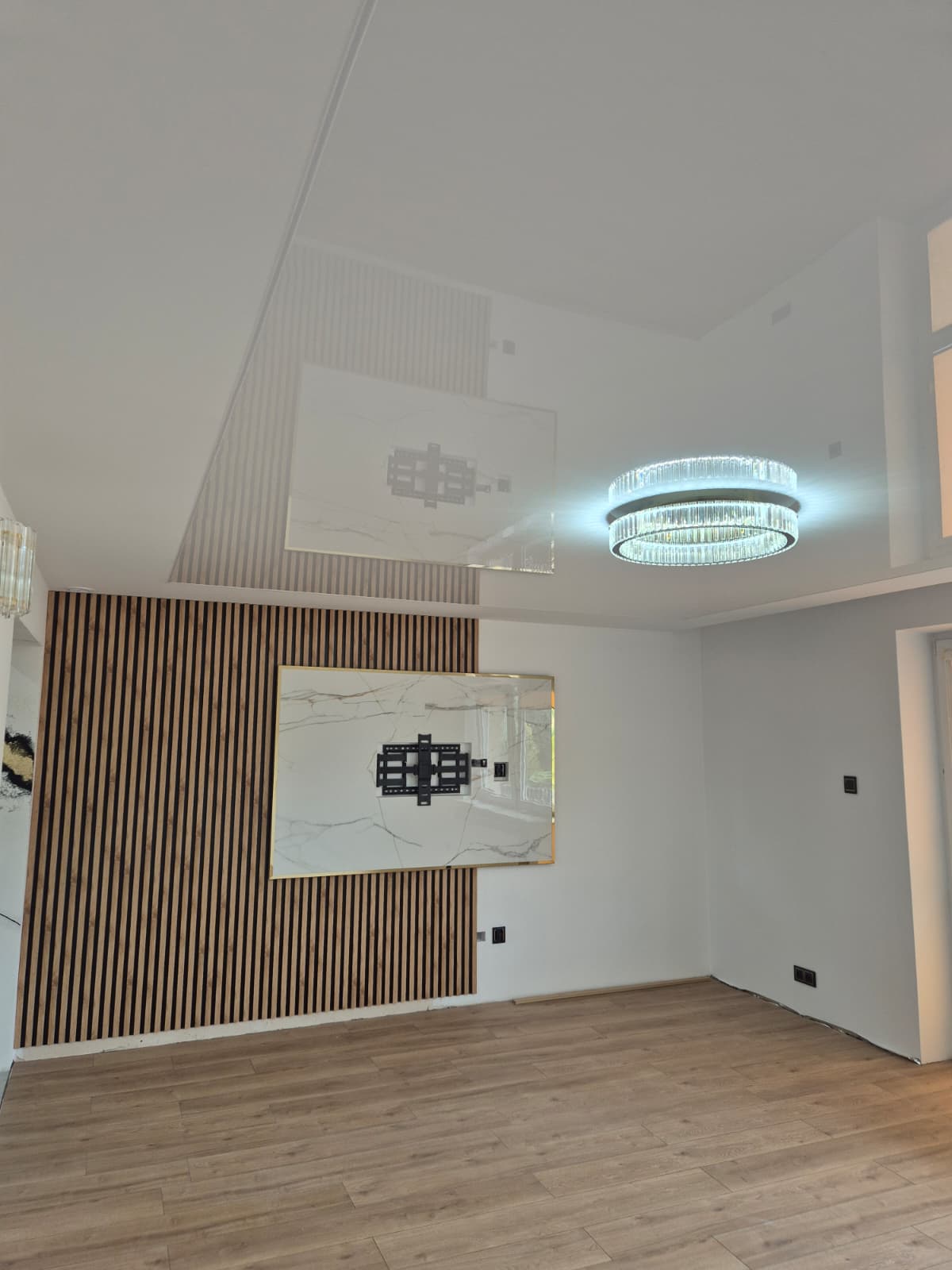 Sufit napinany — realizacja firmy Nowoczesne Sufity Napinane