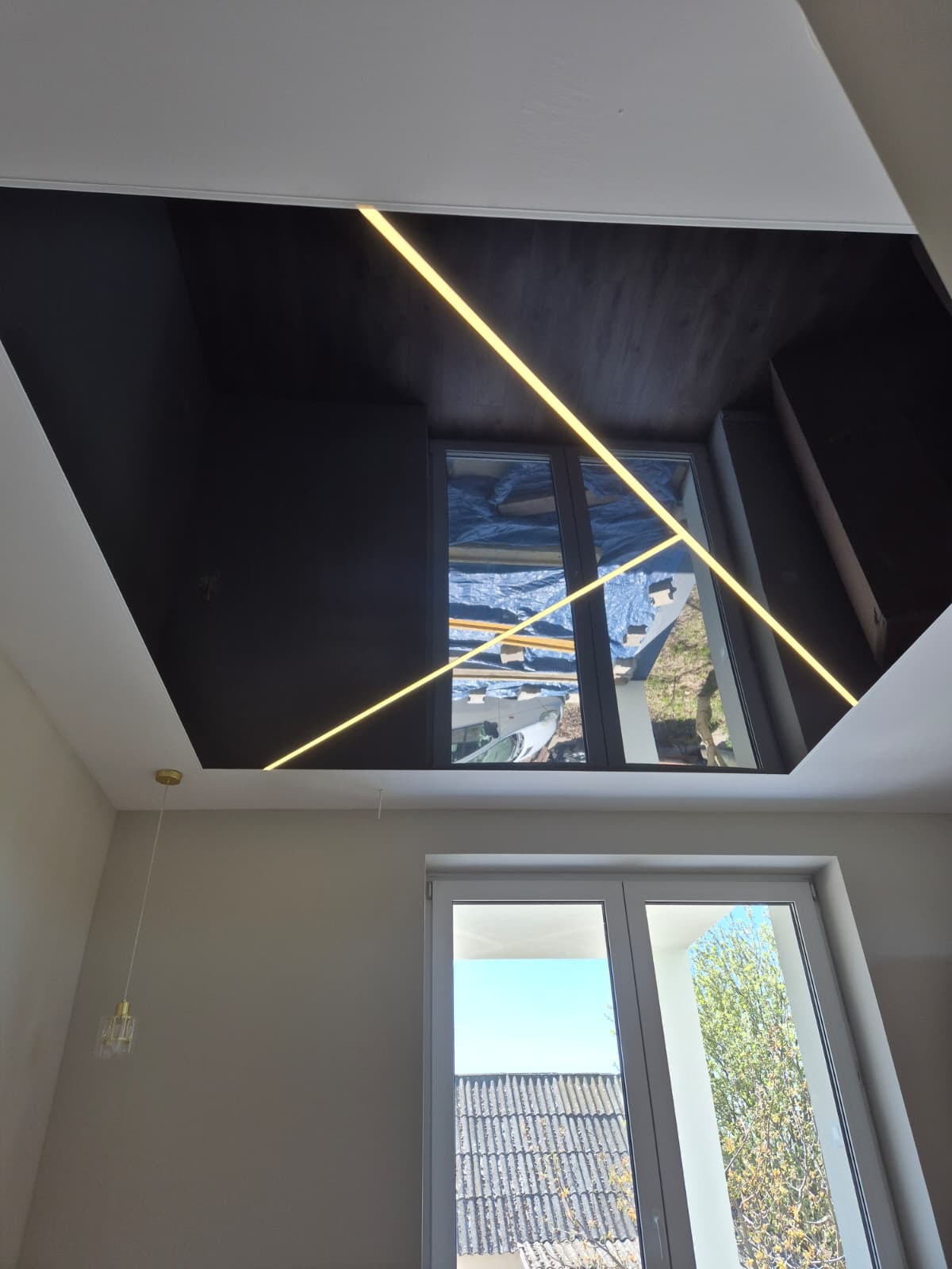 Sufit napinany — realizacja firmy Nowoczesne Sufity Napinane