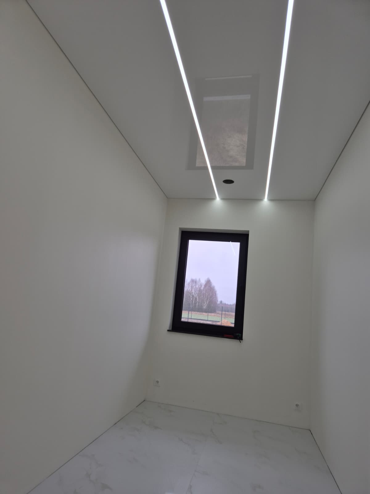 Sufit napinany — realizacja nr 74 firmy Nowoczesne Sufity Napinane, Radom i okolice