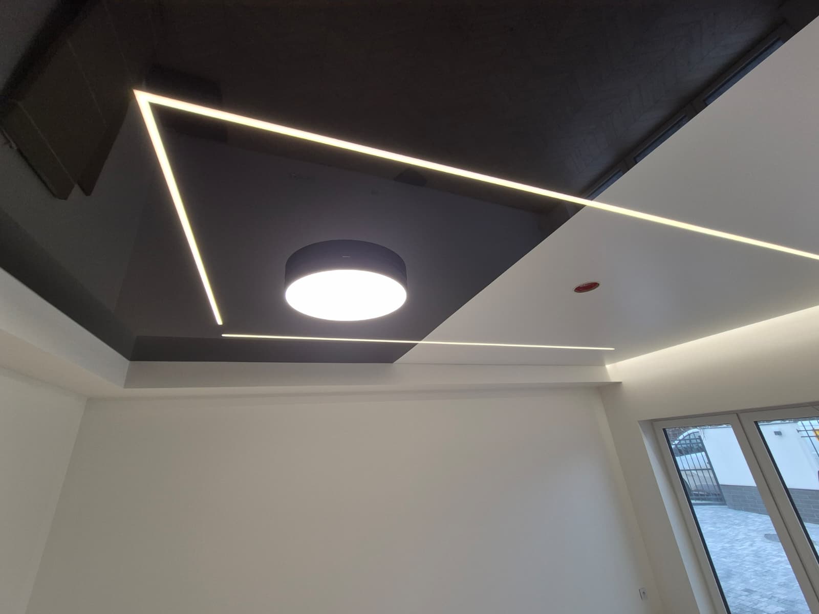 Sufit napinany — realizacja nr 80 firmy Nowoczesne Sufity Napinane, Radom i okolice